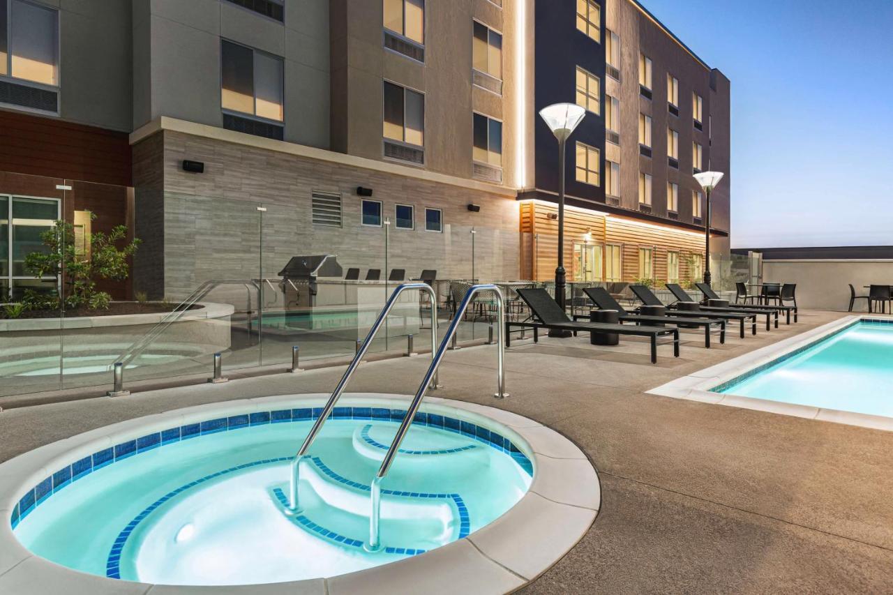Hampton Inn Stockton, Ca Exteriör bild